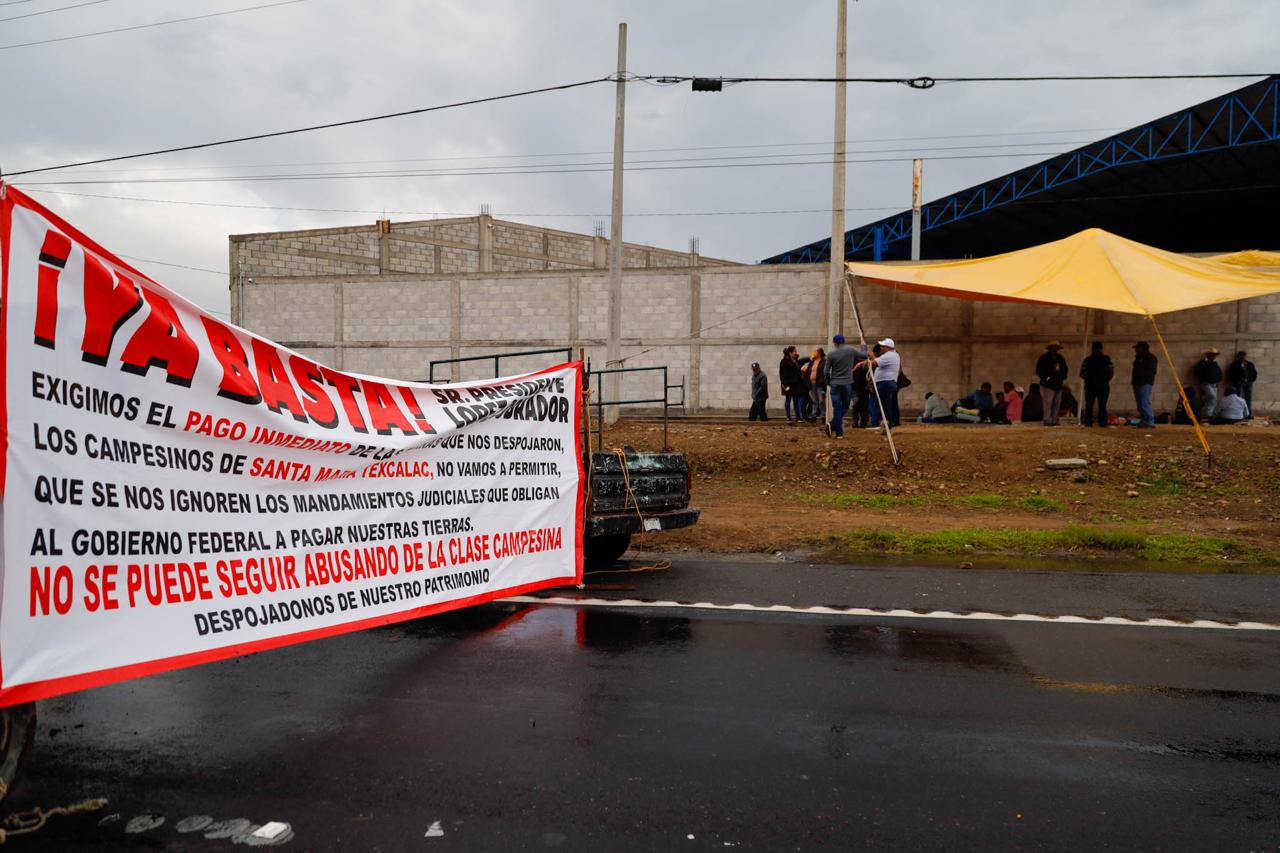 Bloqueo en autopista México-Puebla