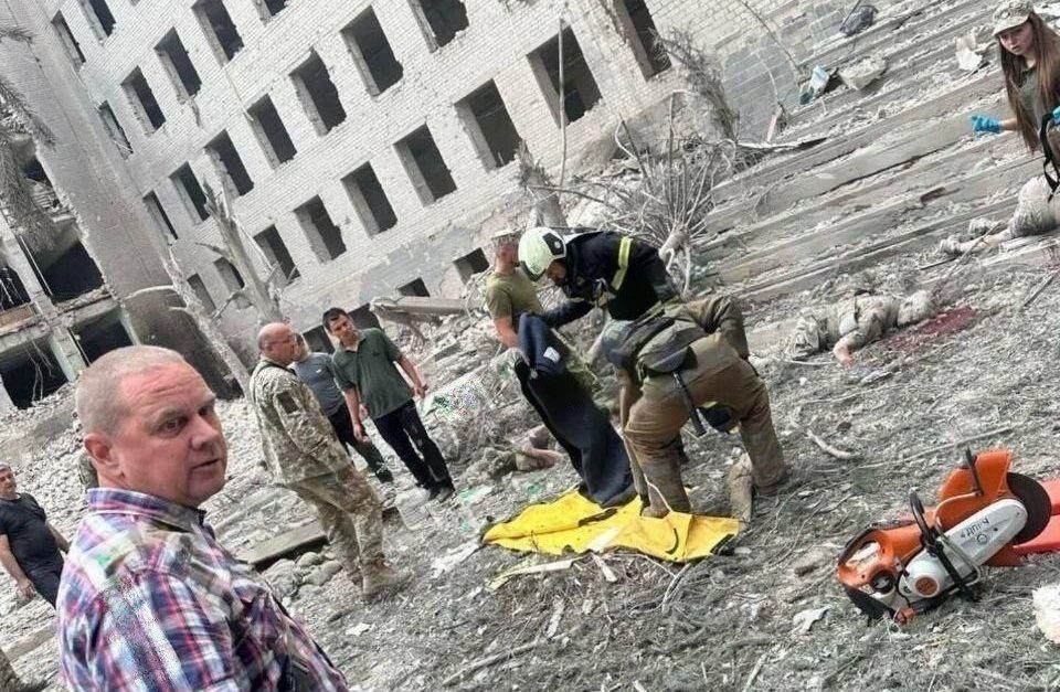 Ataque ruso en Poltava deja 41 muertos y más de 180 heridos en instalación militar