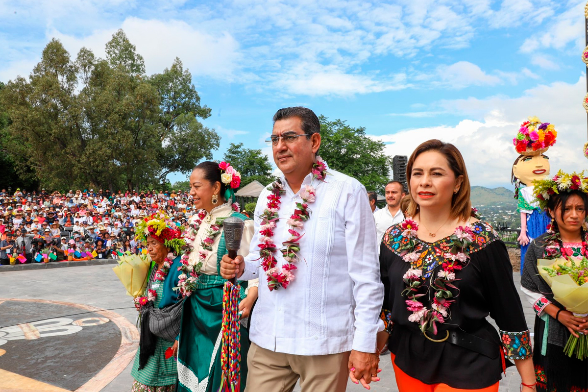 Asiste Sergio Salomón Céspedes a Festival Huey Atlixcáyotl 2024