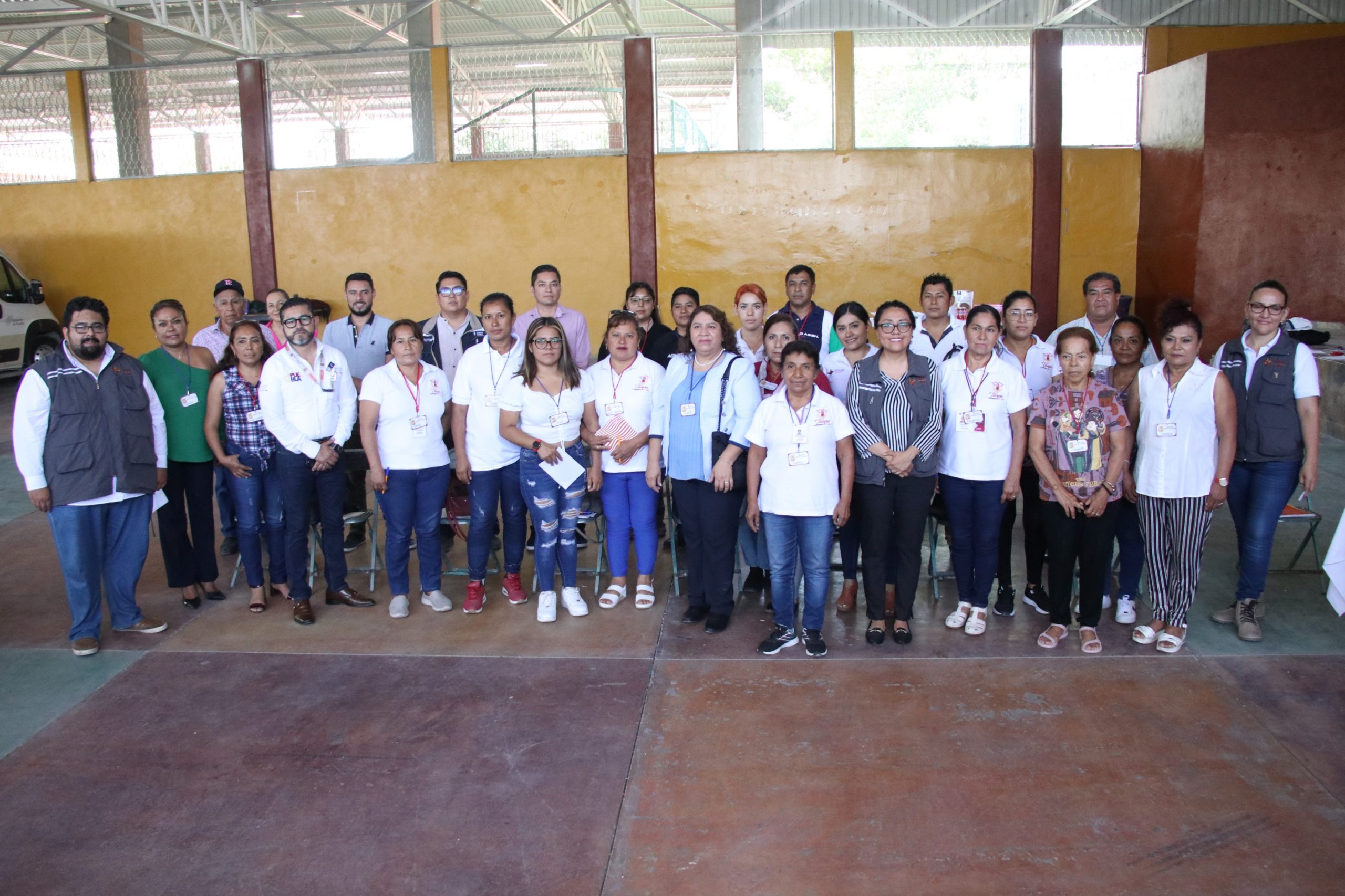 Salud conforma brigadas comunitarias de voluntarios para la lucha contra el dengue.