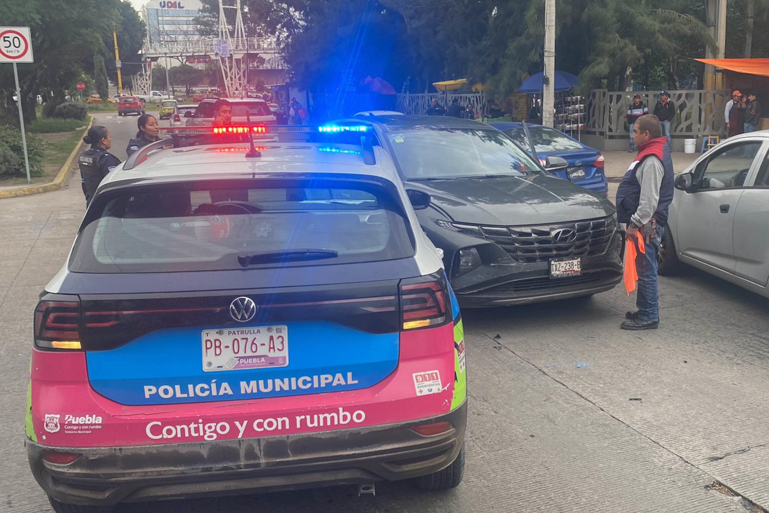 Conductor impacta patrulla en 31 Oriente