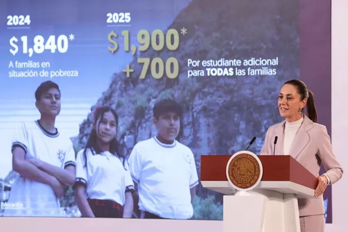 Claudia Sheinbaum, presidenta, anuncia la nueva beca universal "Rita Cetina Gutiérrez" para estudiantes de educación básica