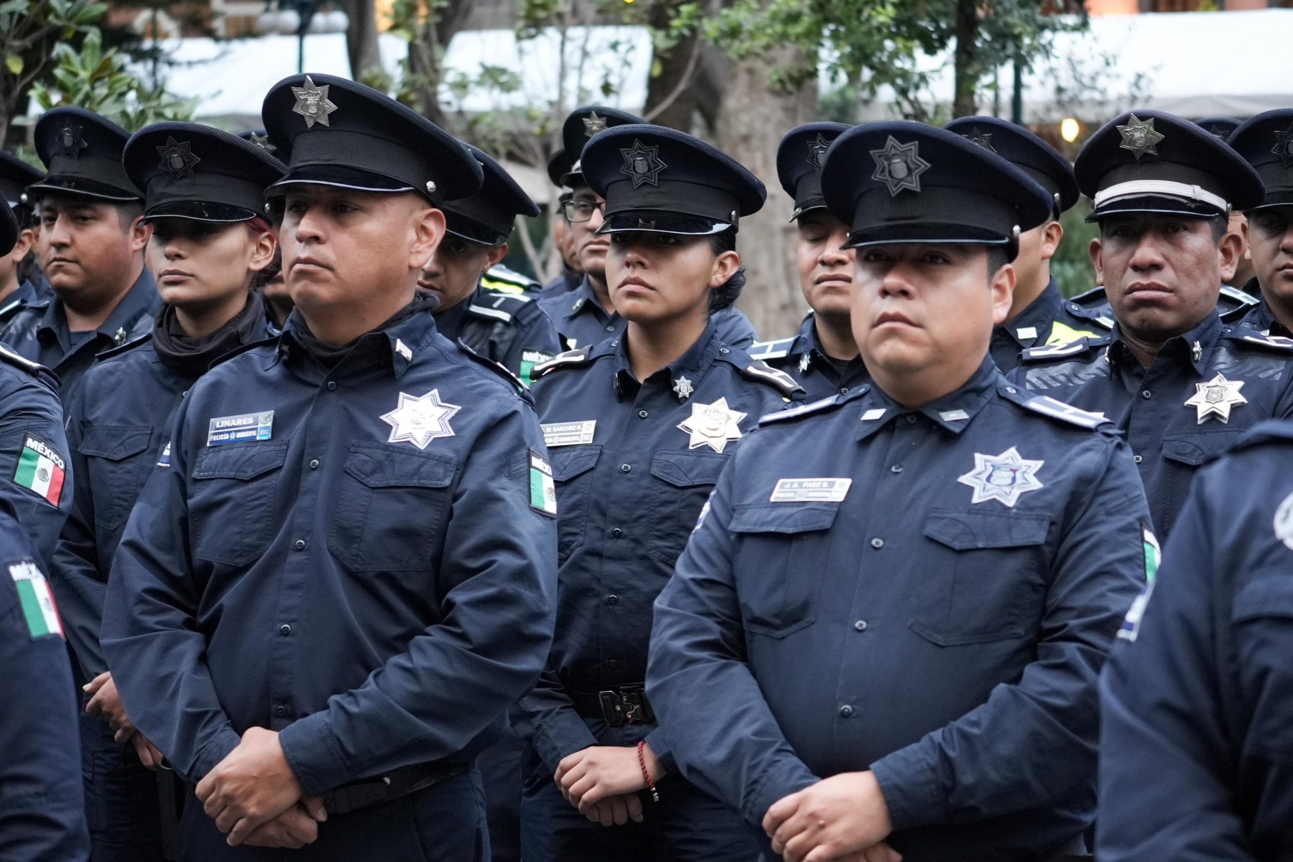 Encabezan Alejandro Armenta y Pepe Chedraui pase de lista a fuerzas municipales en el Zócalo de Puebla