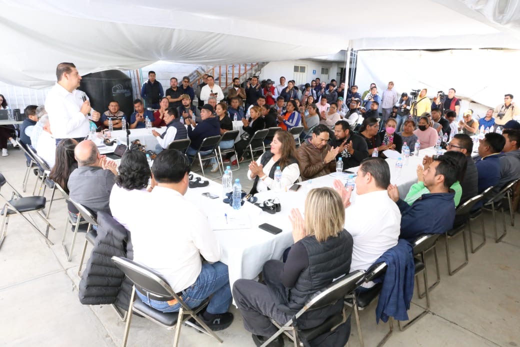 Alejandro Armenta impulsa economía regional y familiar a través de la industria del calzado