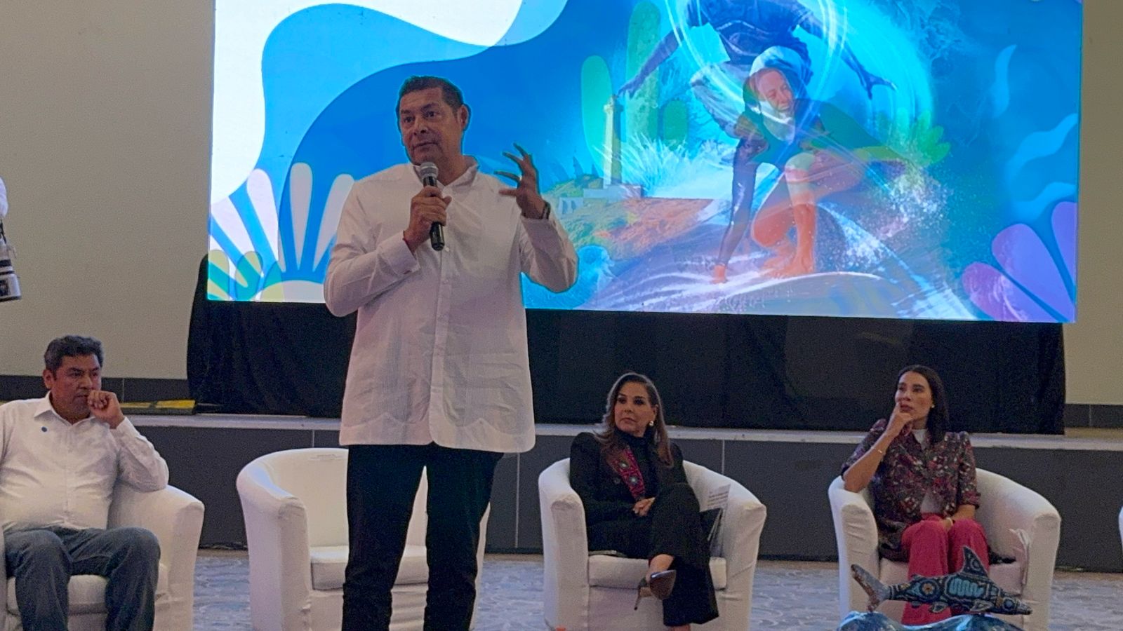 Vengan y enamórense de Puebla, invita el gobernador Alejandro Armenta