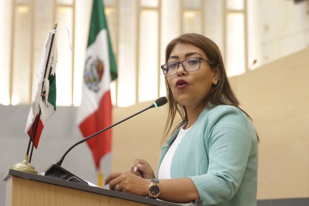 leonela-jazmin-martinez-ayala