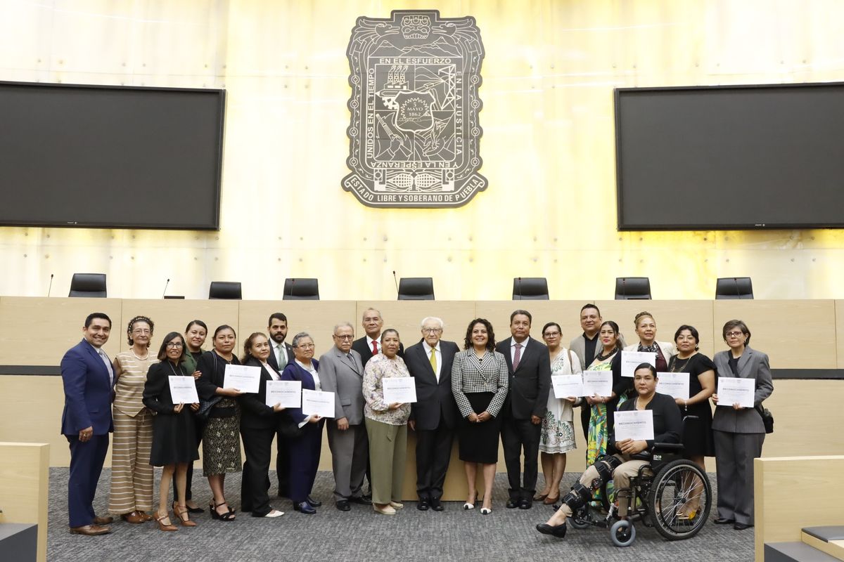 congreso-pue-reconocimiento-a-docentes