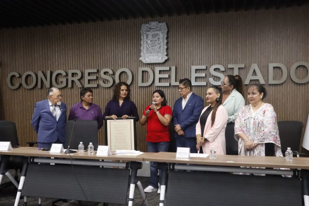 congreso-pue-homenaje-gabriela-mistral