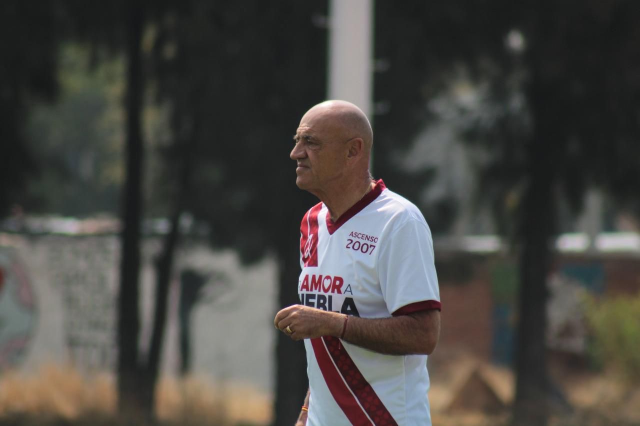 "Chelís" regresa a las canchas para celebrar a la niñez poblana