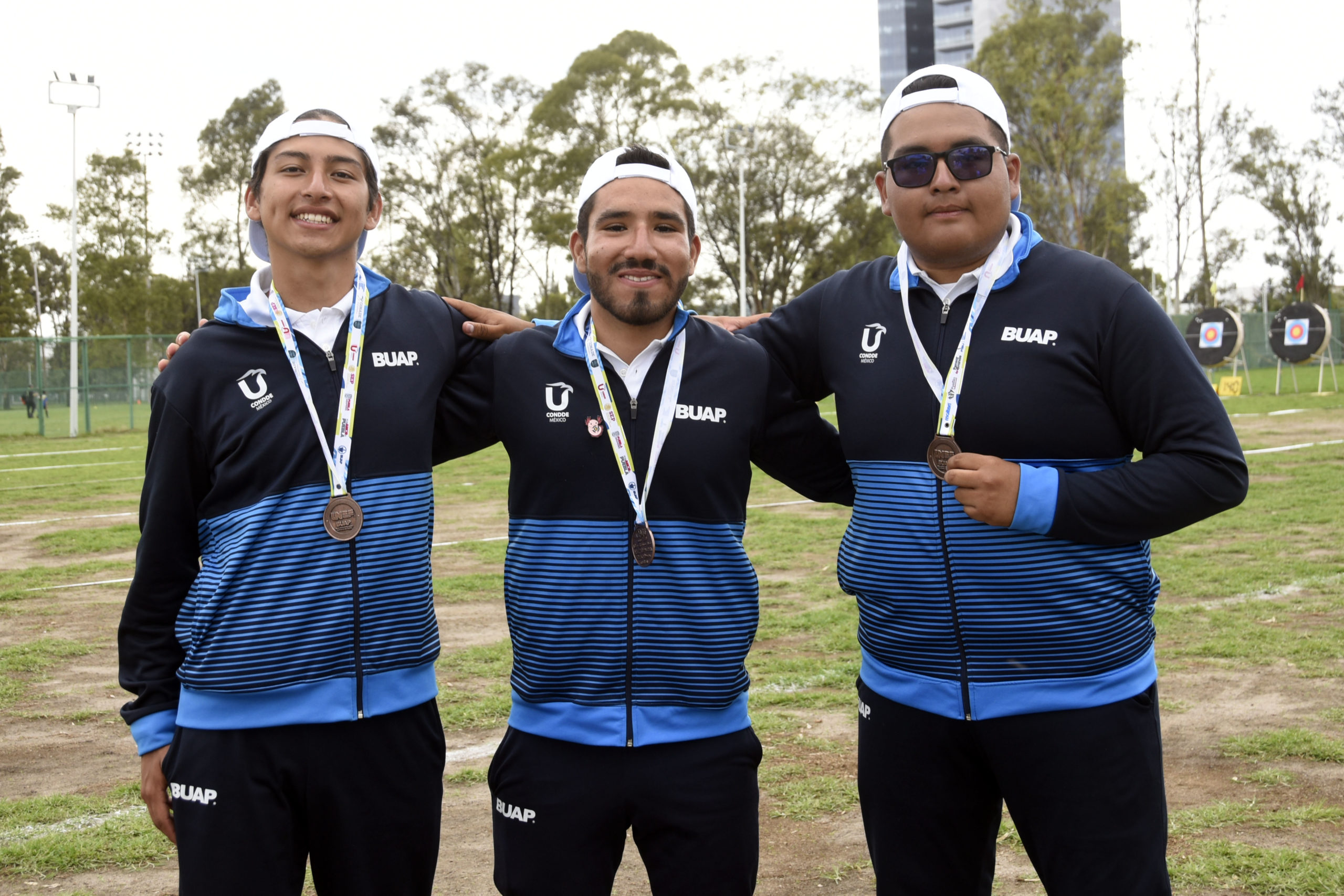 Lobos BUAP gana medallas de plata y bronce en tiro con arco