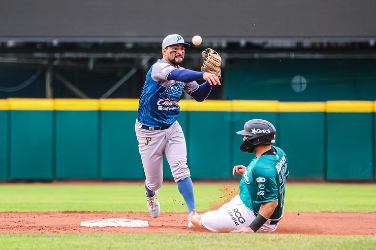Pericos vs Saraperos