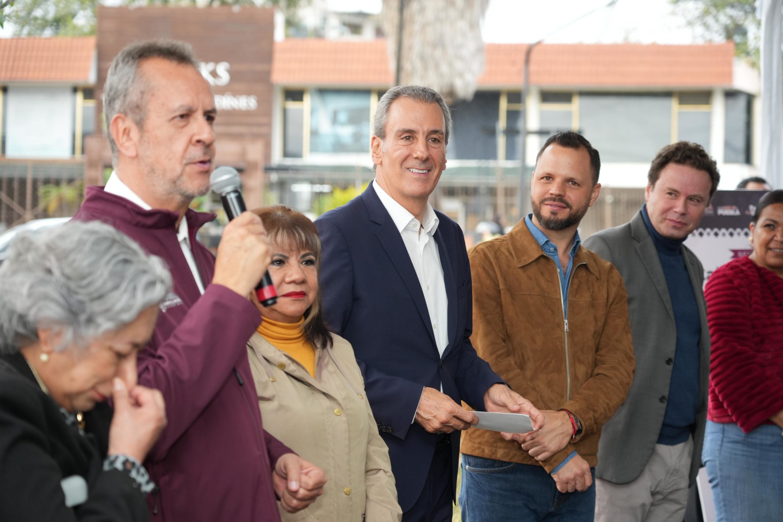 Entrega Ayuntamiento de Puebla vialidades integrales en la capital