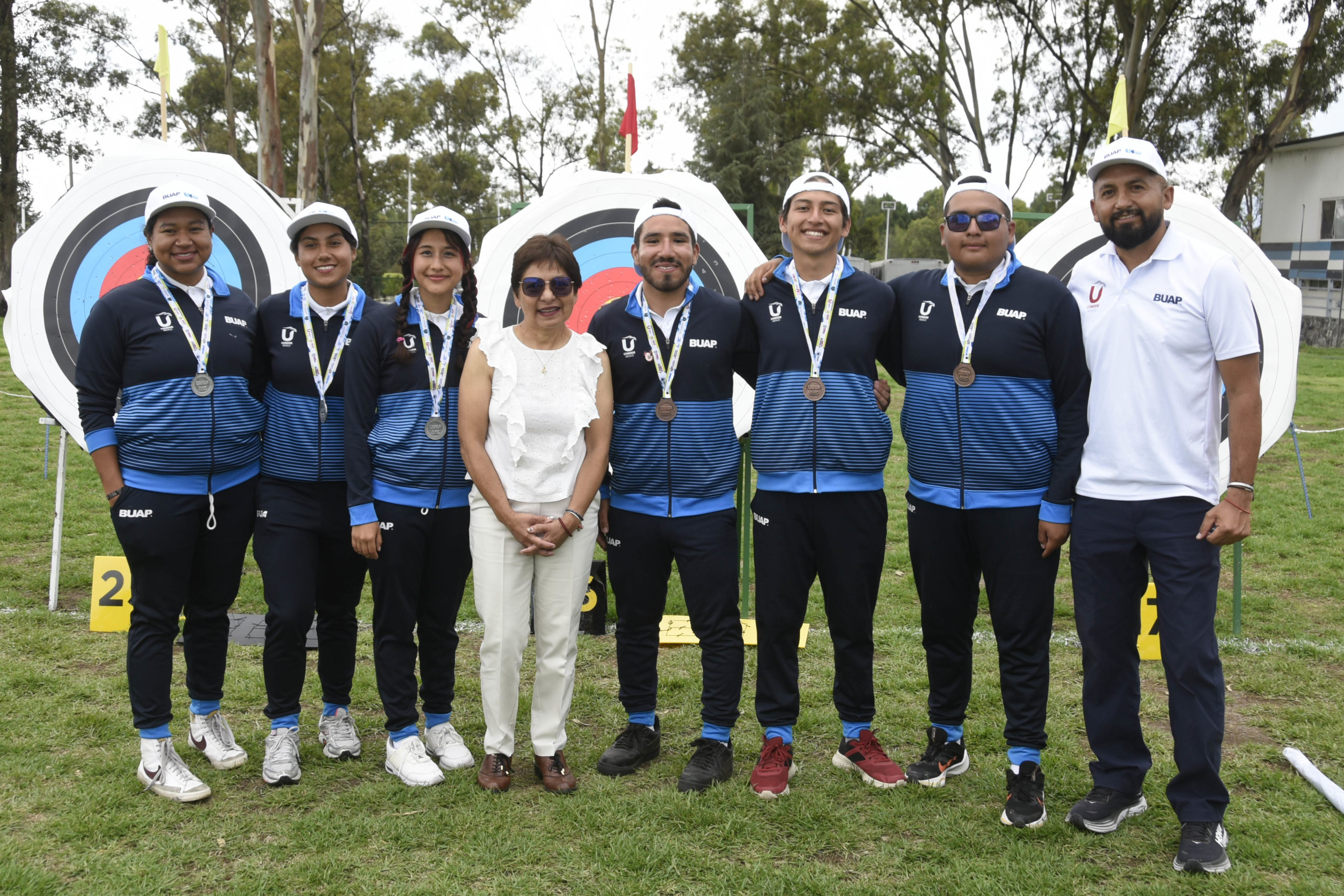 Lobos BUAP gana medallas de plata y bronce en tiro con arco