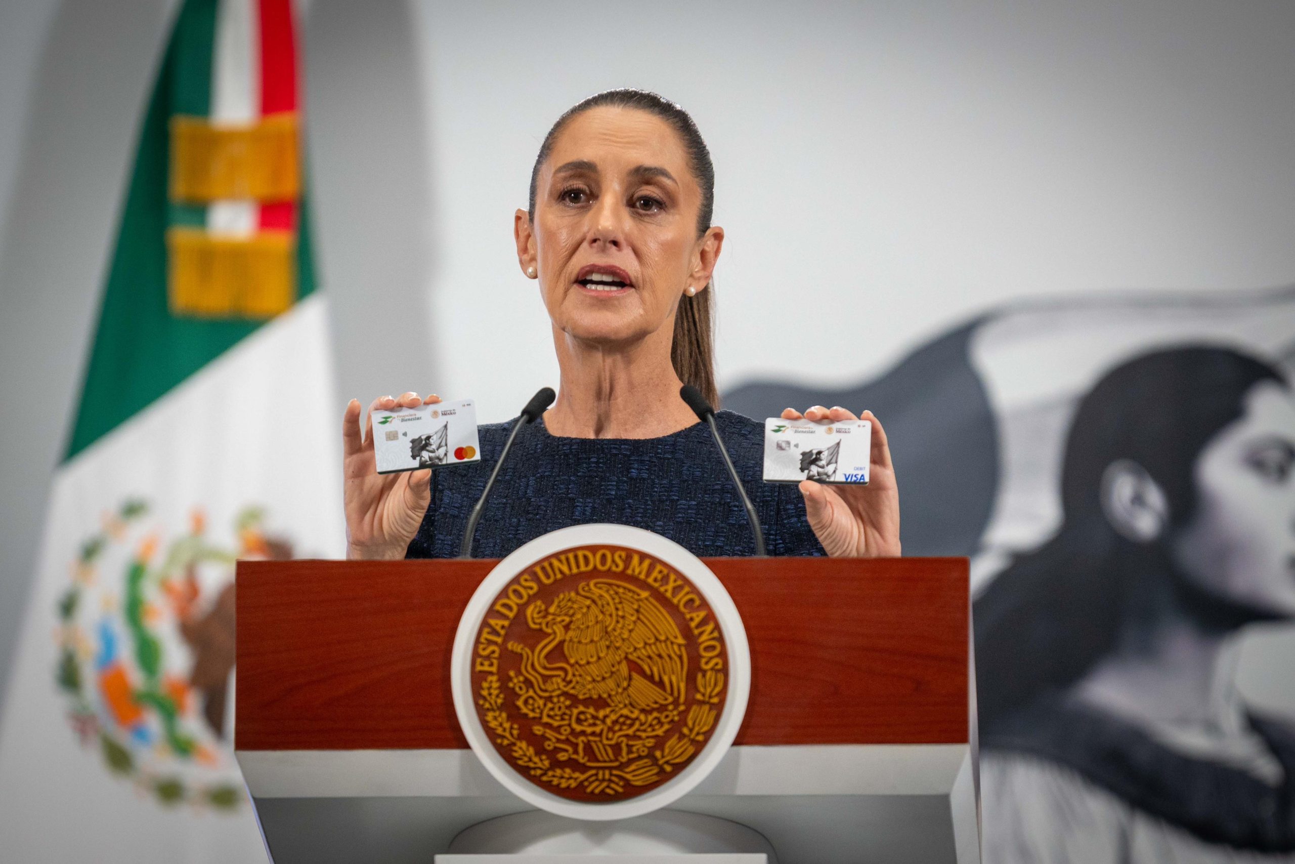 Sheinbaum presenta Tarjeta Finabien para envío de remesas sin impuesto desde EE.UU.