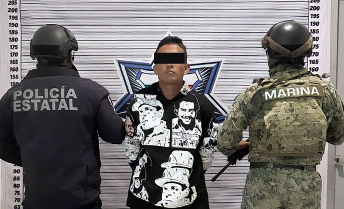 En Huejotzingo, SSP y Semar detienen a dos hombres por robo de vehículo