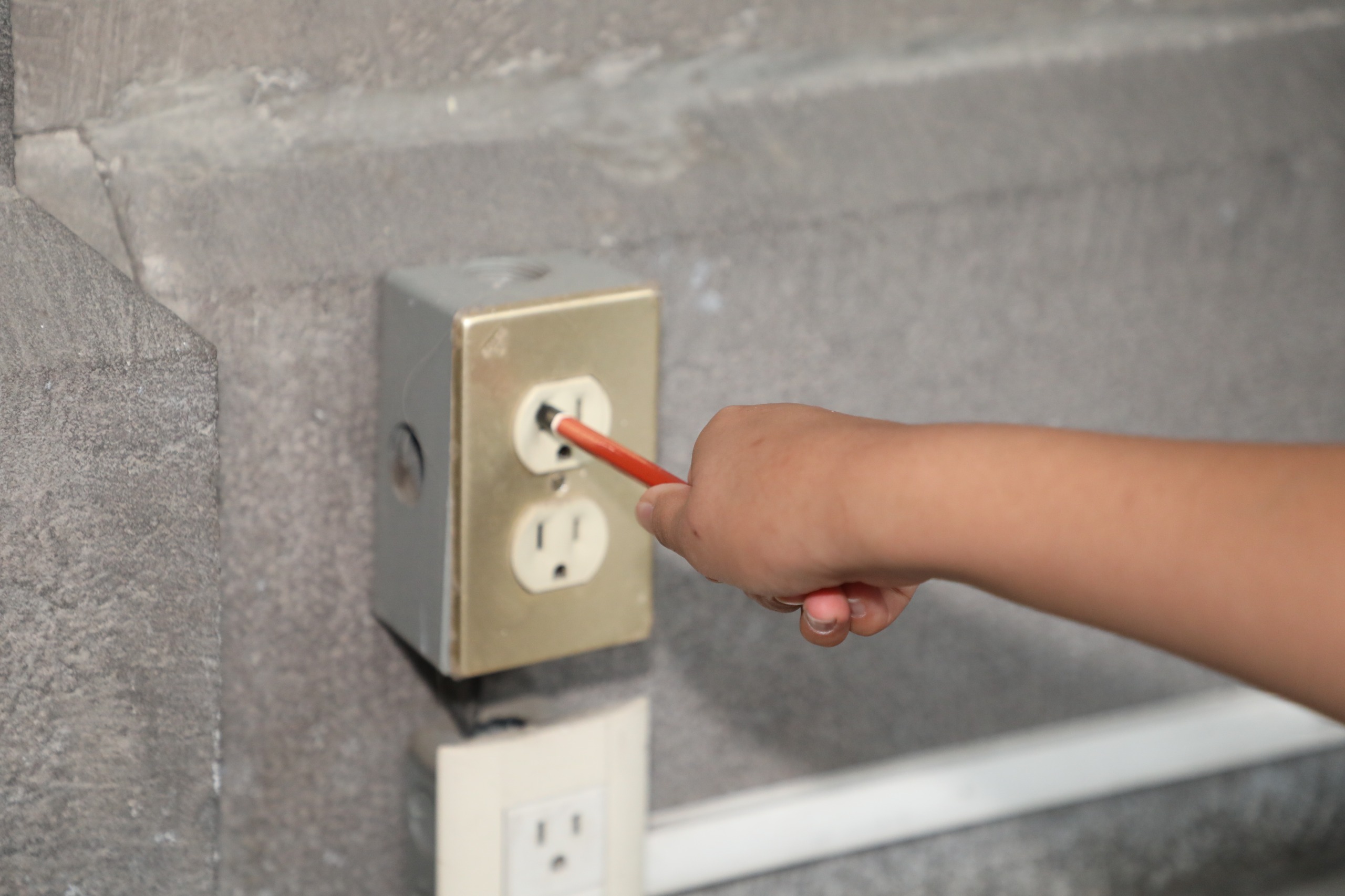 Emite Ayuntamiento de Puebla recomendaciones para prevenir accidentes eléctricos en vacaciones