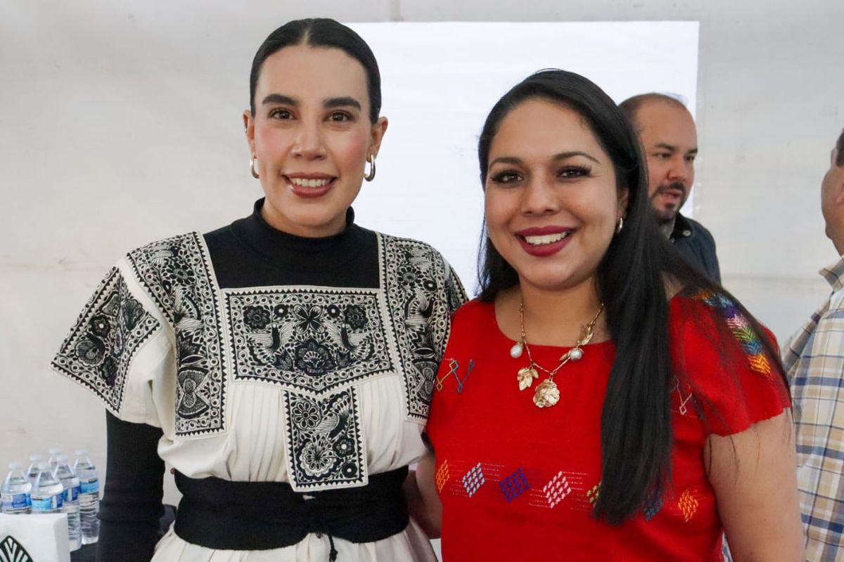 Josefina Rodríguez Zamora, secretaria de Turismo de México, y Tonantzin Fernández Díaz, presidenta municipal de San Pedro Cholula. Foto: Especial