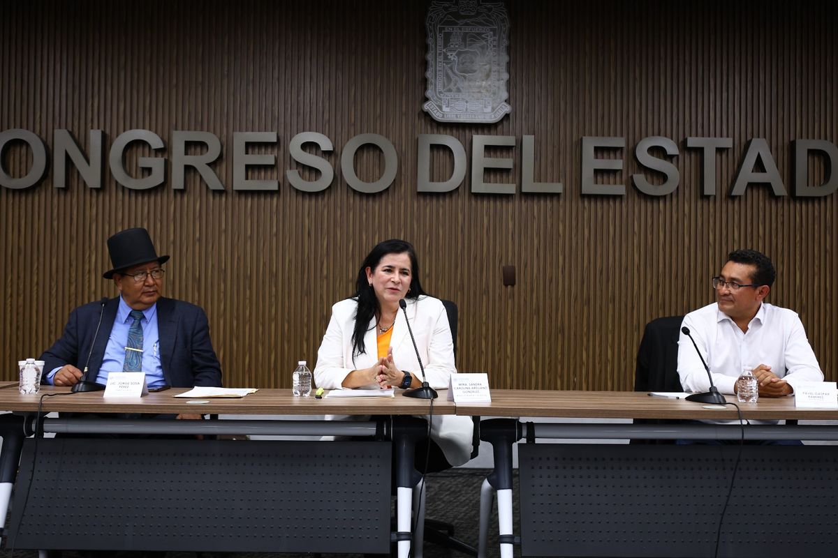 La magistrada electa Sandra Carolina Arellano González, en el Congreso de Puebla. Foto: Especial
