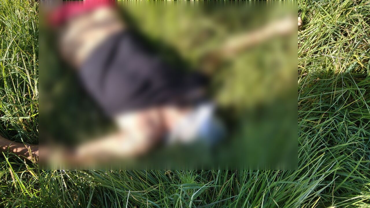 Dejan cadáver con la cabeza envuelta en cinta en Galaxia Bosques de Manzanilla