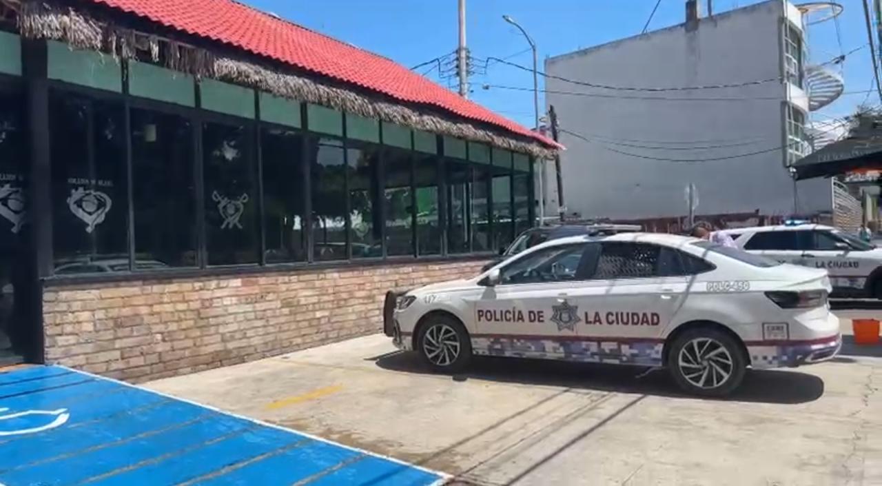 Delincuentes roban pantallas y dinero en restaurante de la colonia El Carmen