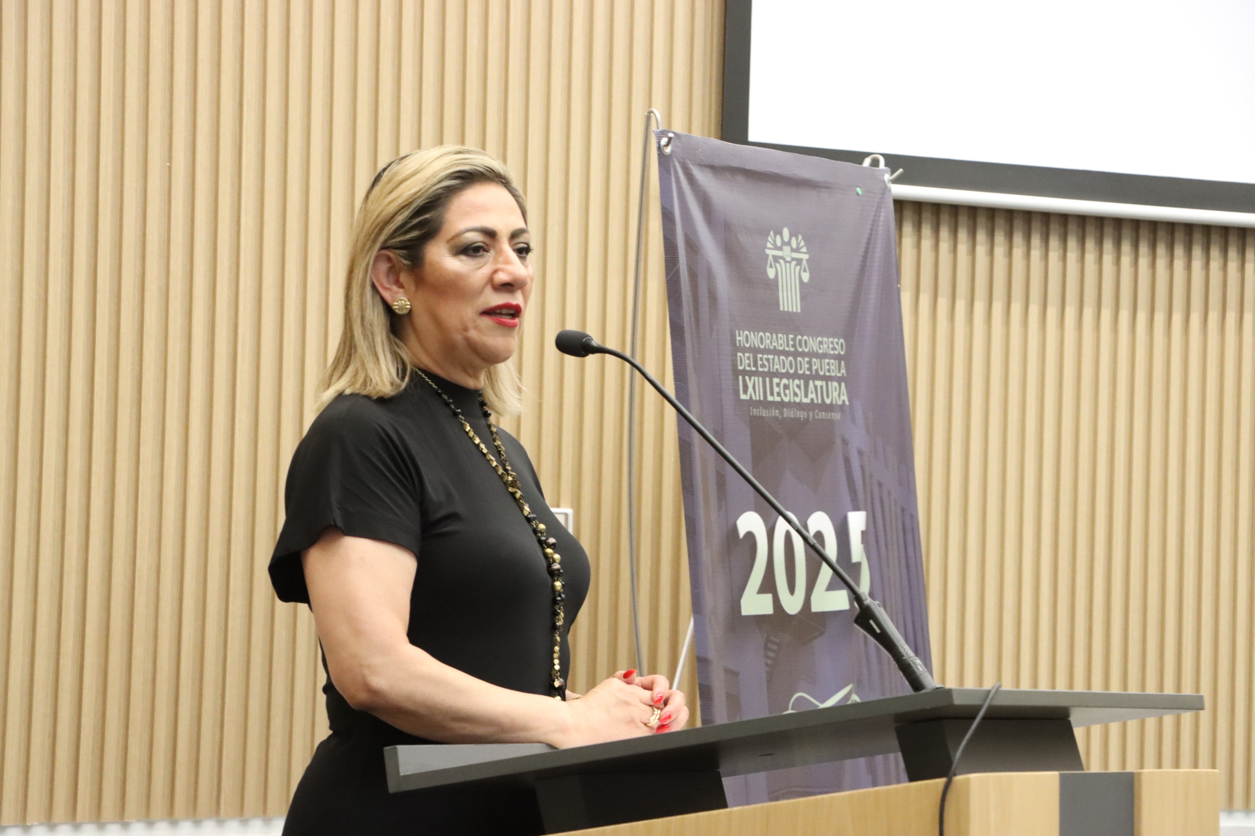 Minerva García Chávez, titular del Voluntariado del Congreso de Puebla. Foto: Especial