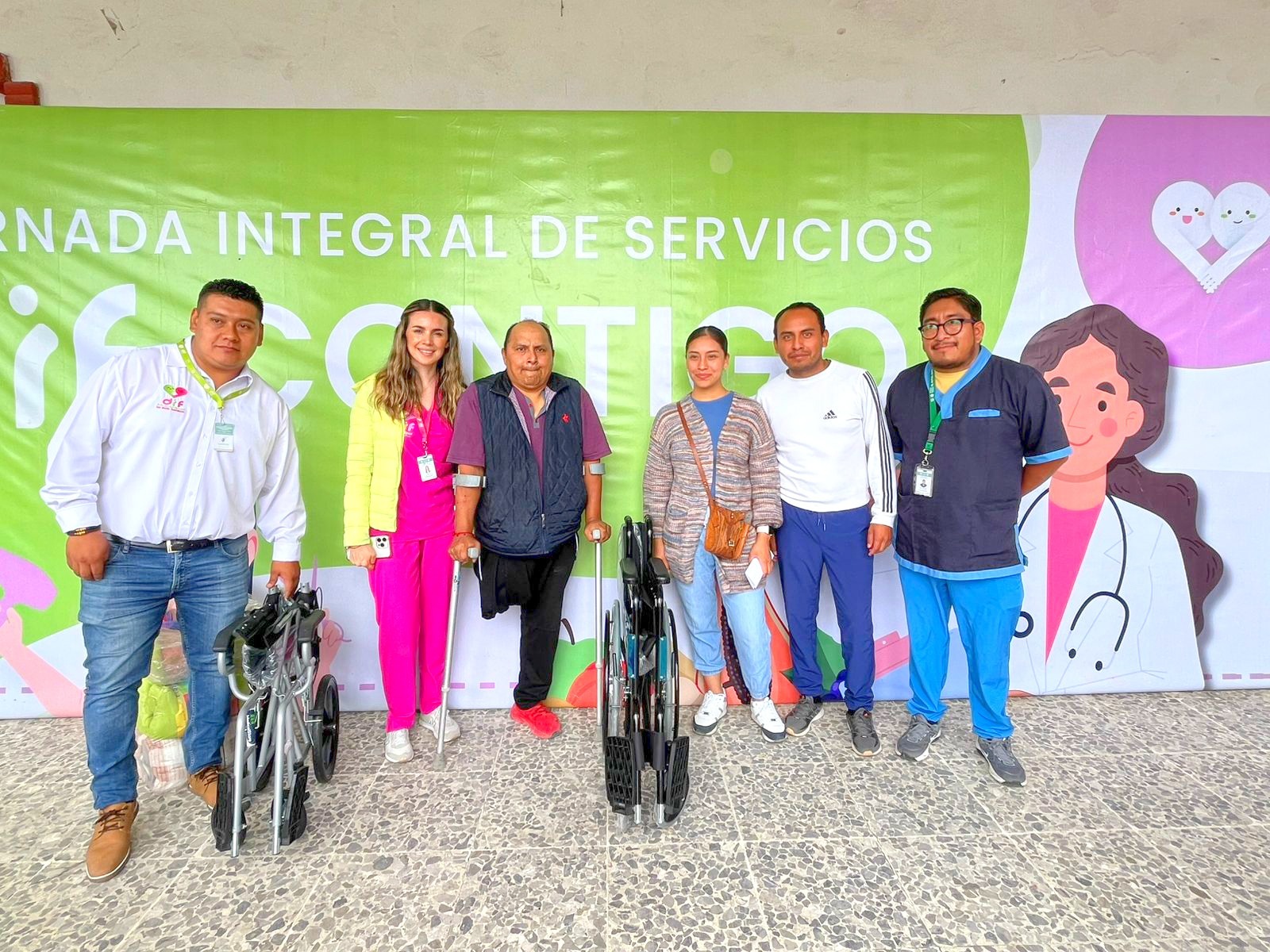 DIF de San Martín Texmelucan mejora calidad de vida de personas con la entrega de aparatos ortopédicos