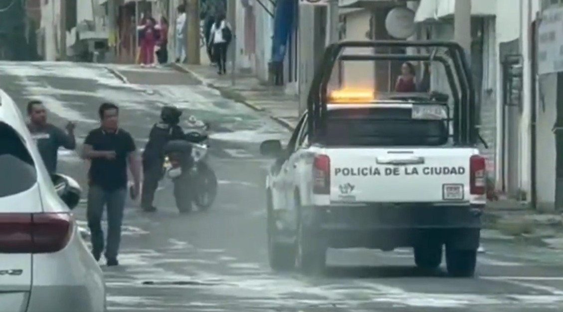 Detienen a hombre en colonia Las Palmas tras atacar con pistola y navaja a dos hermanos