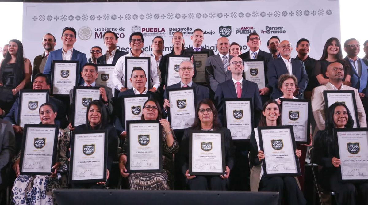gob-pue-entrega-distintivo-puebla-cinco-de-mayo