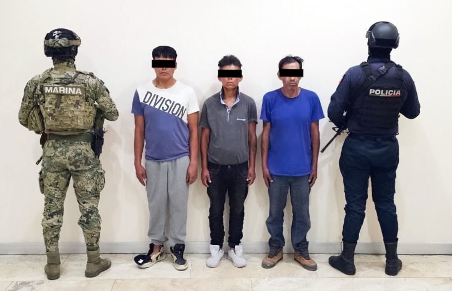 Tras denuncias al 089, detienen SSP y Semar a tres presuntos narcomenudistas