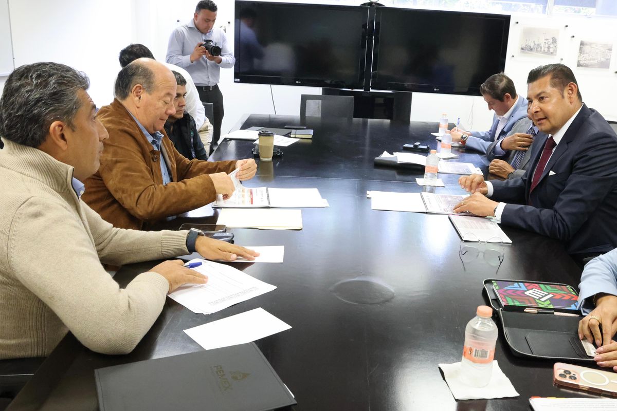 arementa-reunion-con-pemex