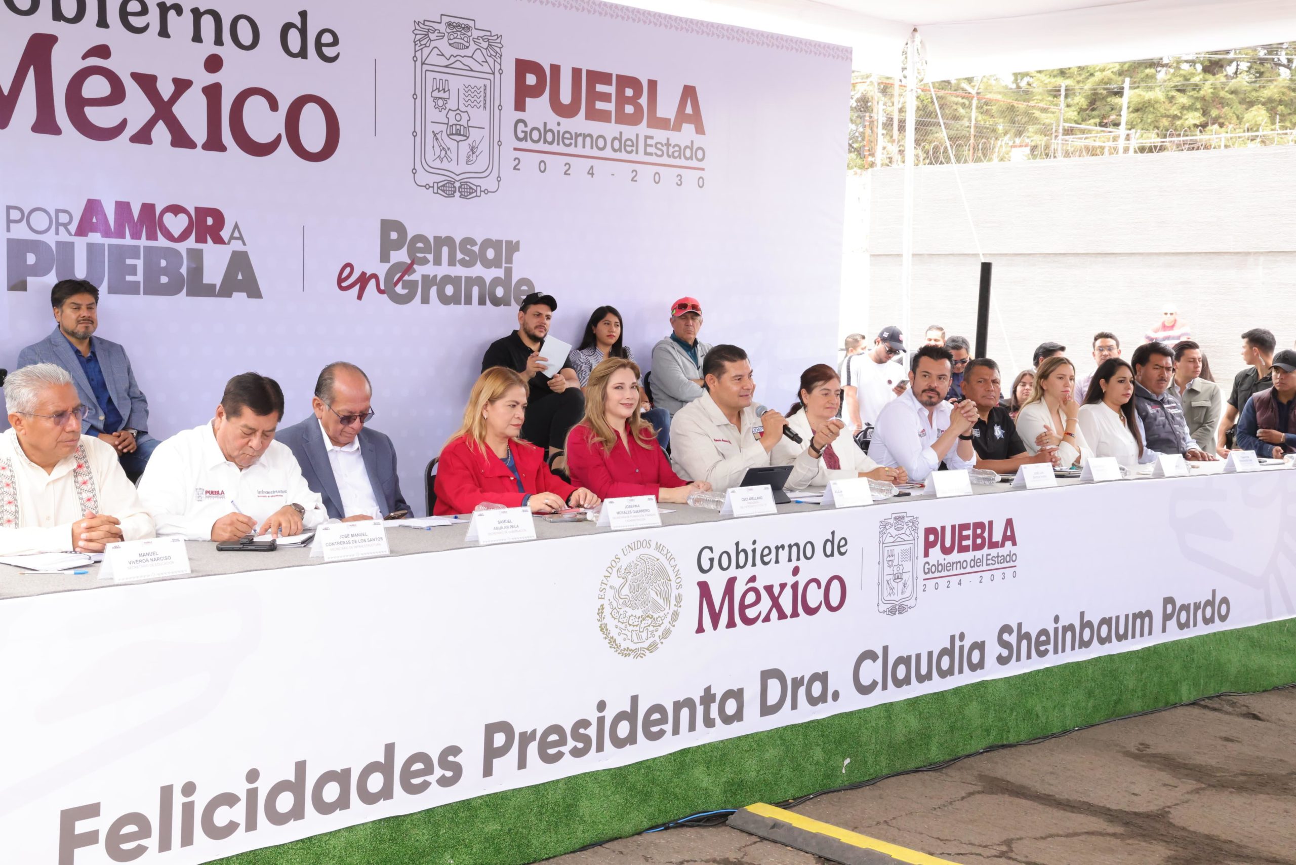 Alejandro Armenta, gobernador de Puebla