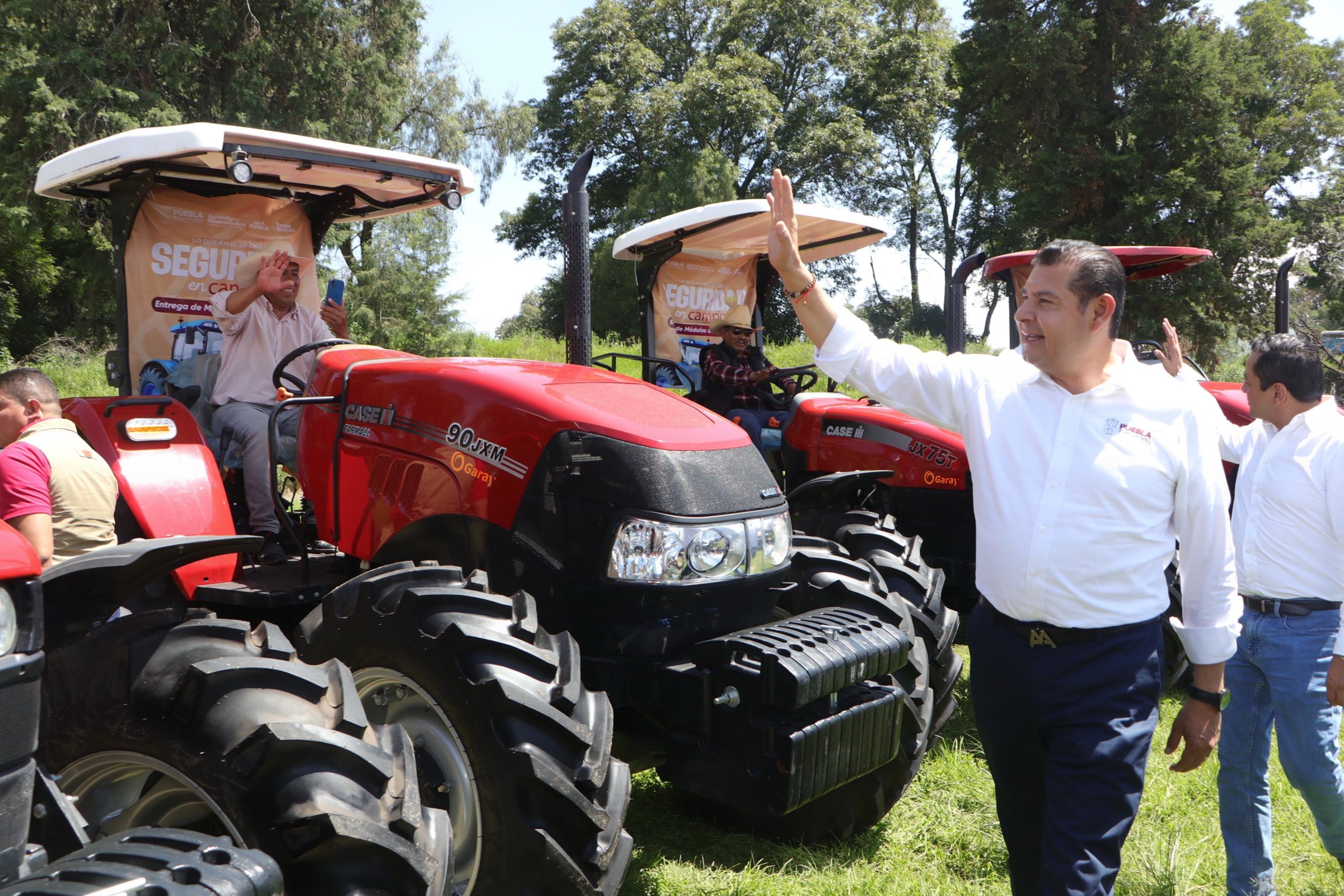 Gobierno de Puebla realiza obra humana y estratégica para impulsar a 217 municipios