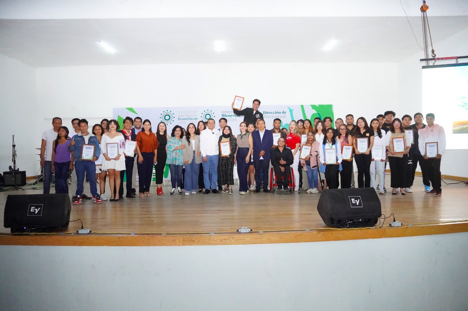 Gobierno municipal entregó Premio de la Juventud Texmeluquense 2025