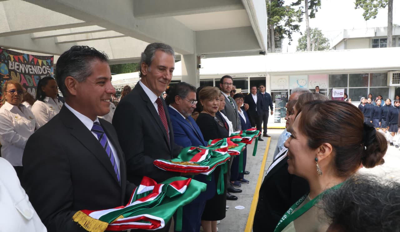 ayto-pue-entrega-banderas-abanderamiento