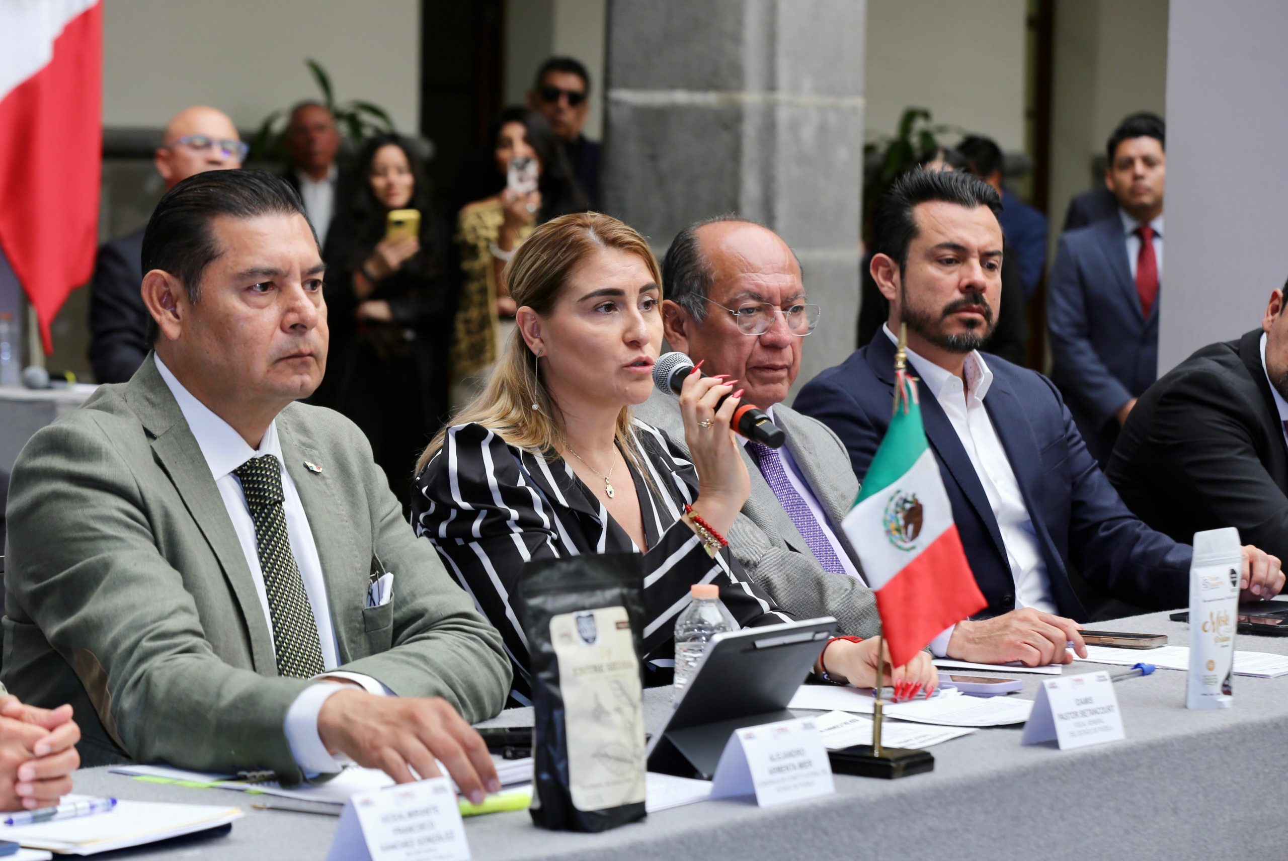 Idamis Pastor Betancourt, fiscal general
