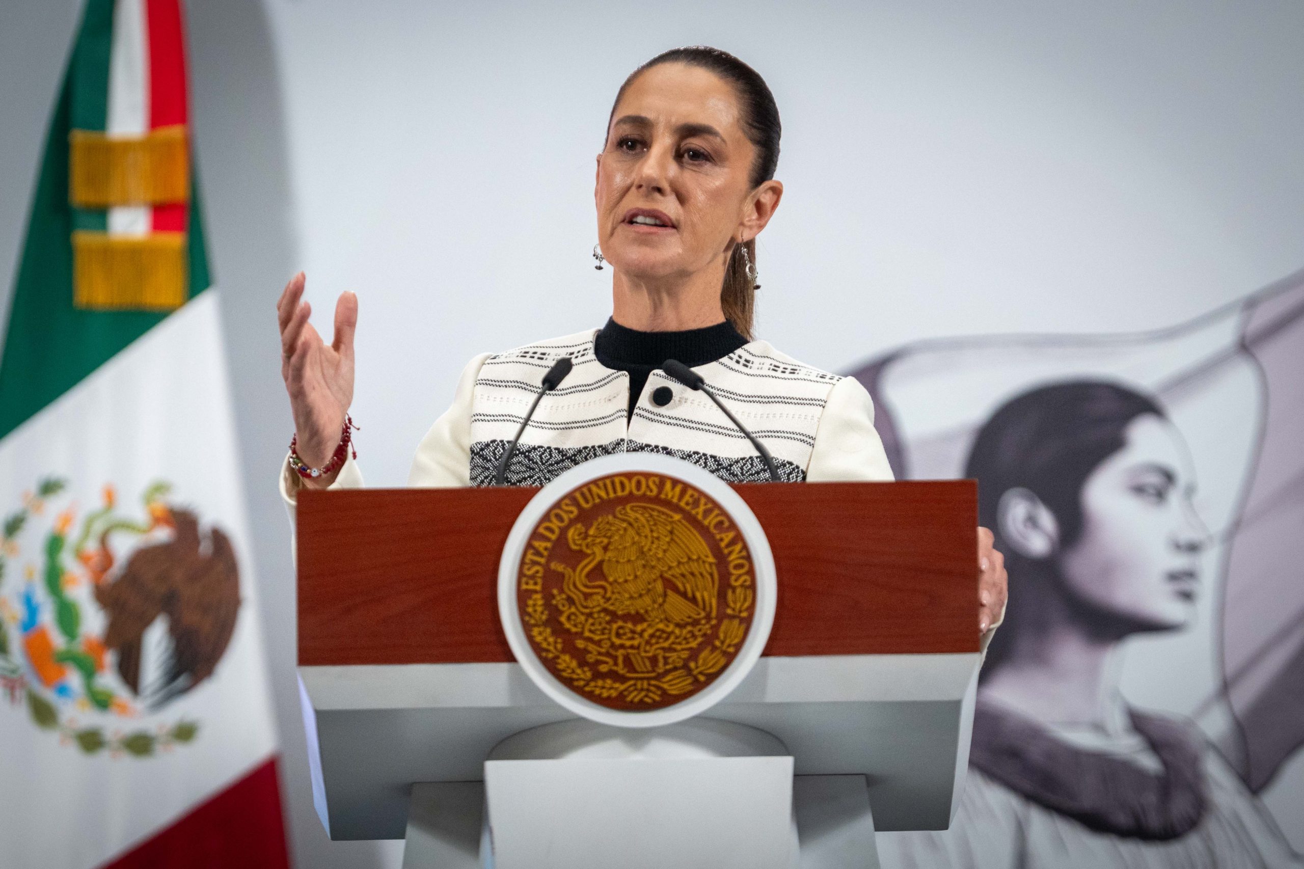 Congreso de Perú avanza para declarar persona non grata a Claudia Sheinbaum