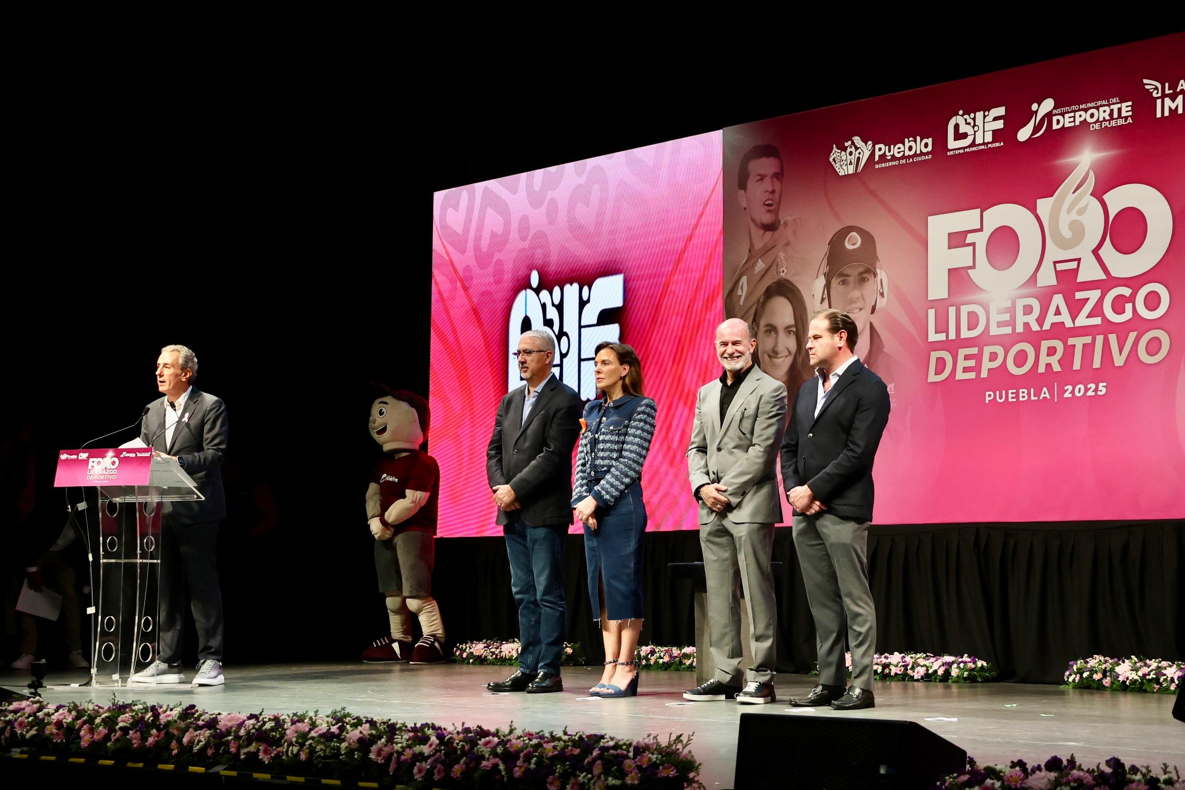Foro de Liderazgo Deportivo 2025 en Puebla impulsa valores de perseverancia y trabajo en equipo entre la juventud