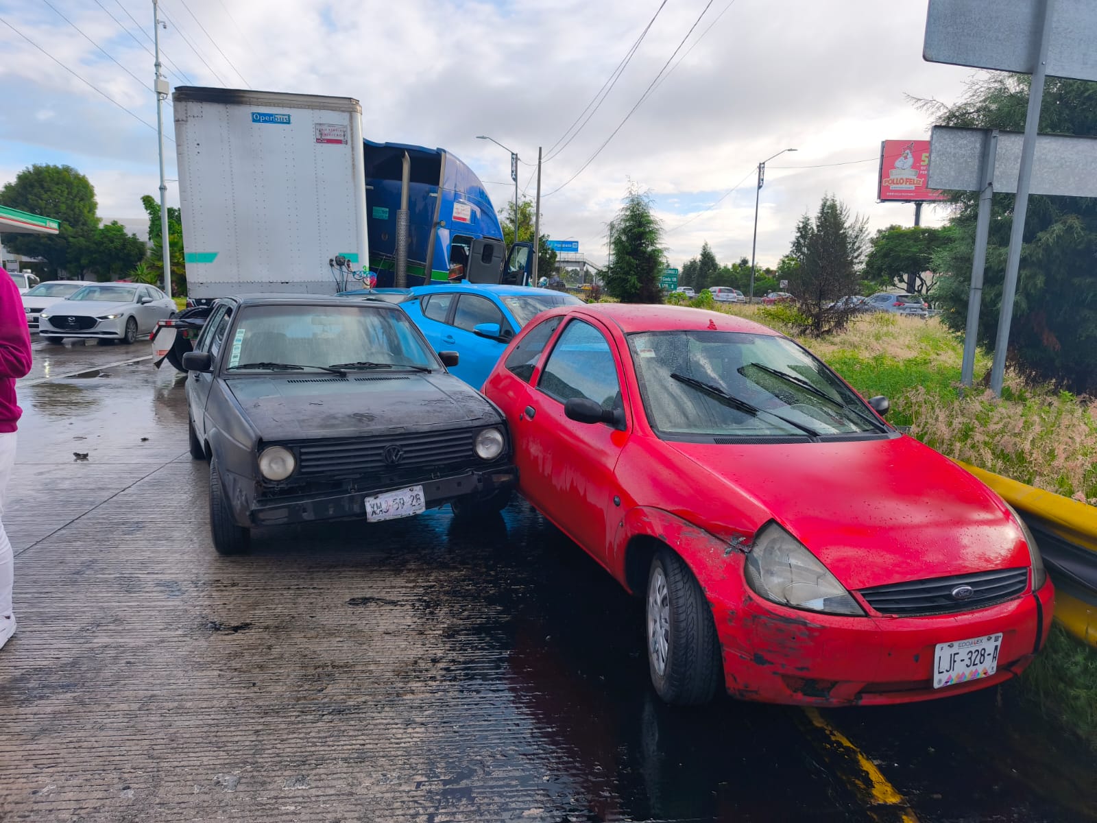 Accidentes múltiples en Periférico Ecológico provocan "tapón" de una hora