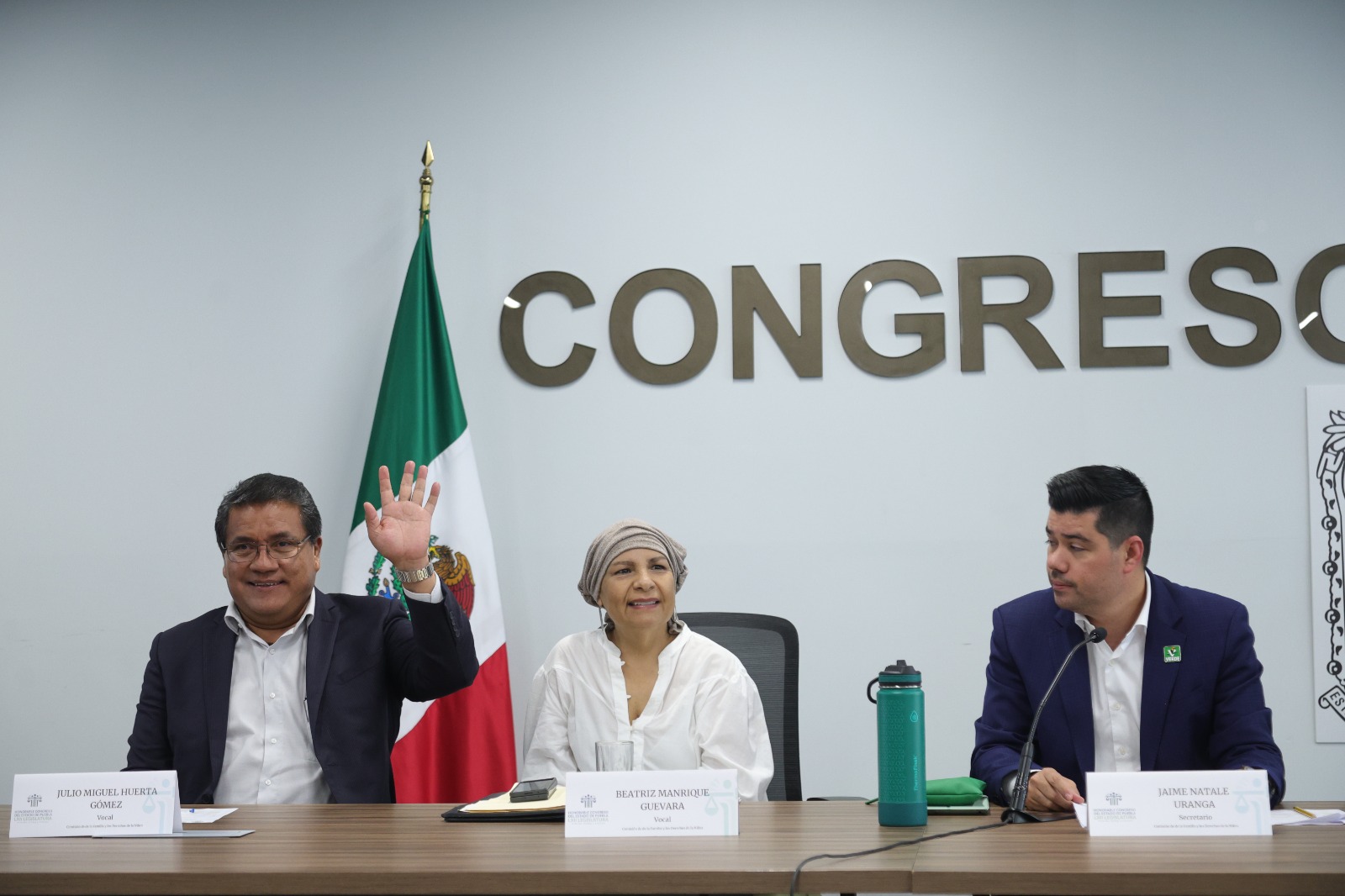Los diputados Julio Huerta, Beatriz Manrique y Jaime Natale, integrantes de la Comisión de la Familia y los Derechos de la Niñez del Congreso del Puebla. Foto: Especial