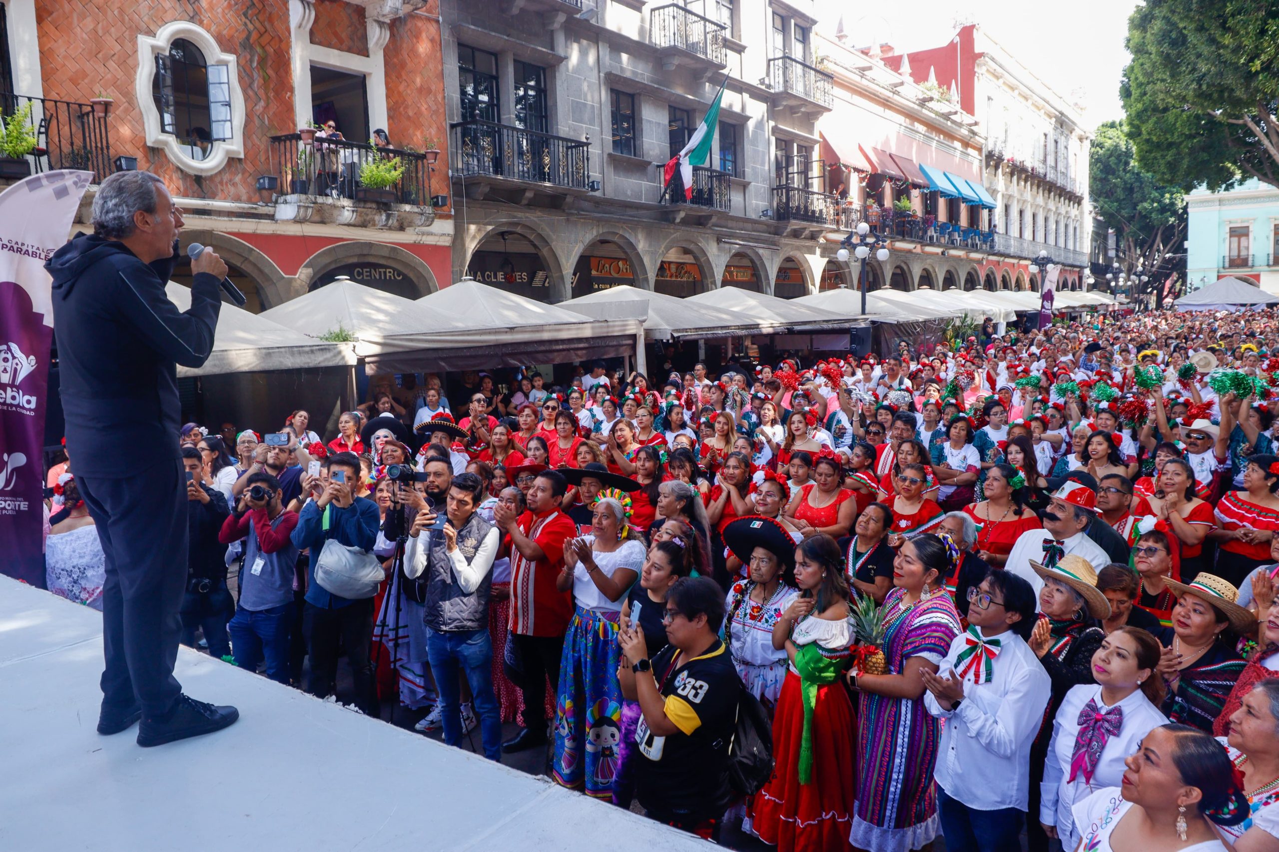 Encabeza Pepe Chedraui activación física masiva por Fiestas Patrias 2025