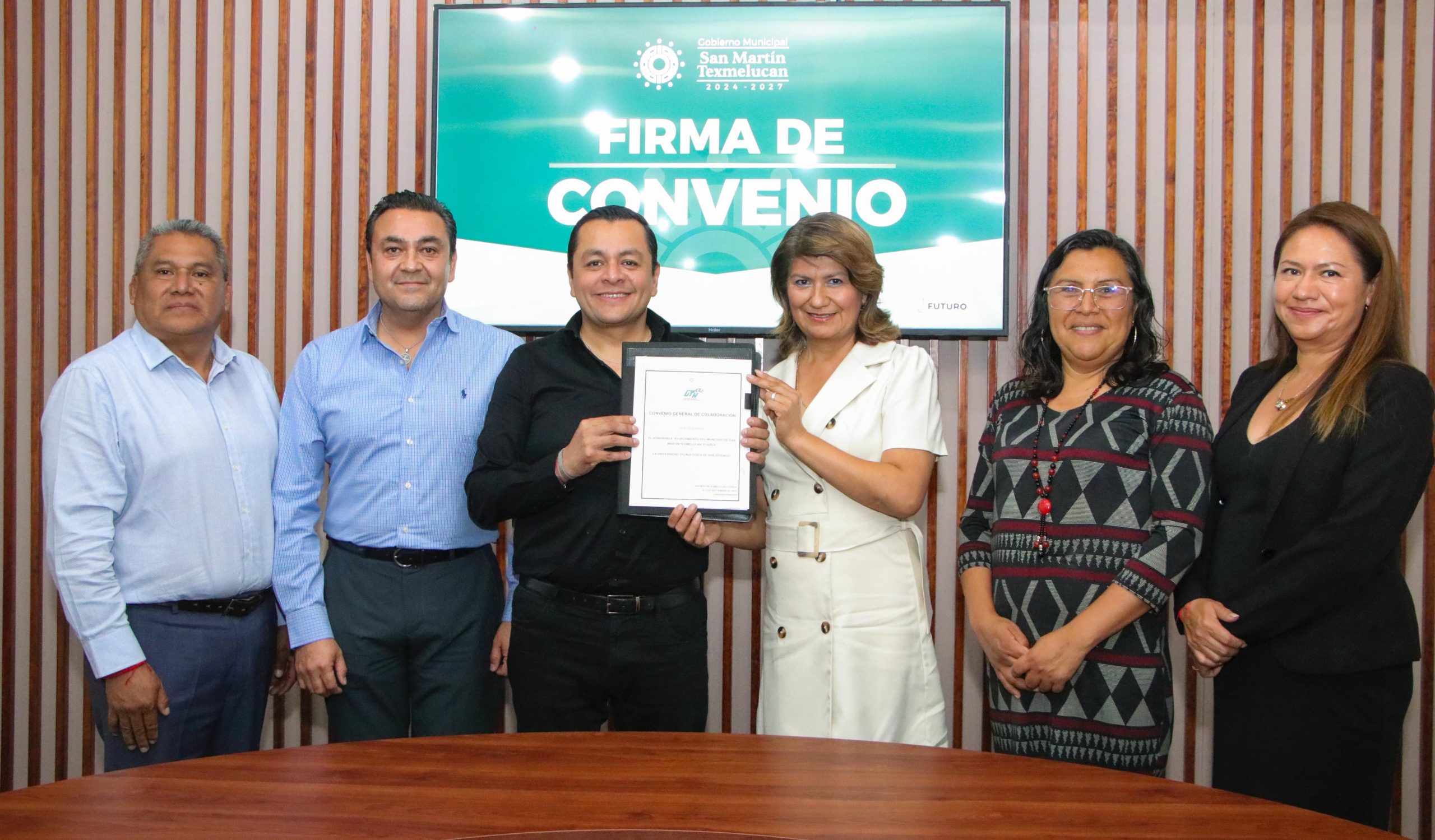 UTH y gobierno de San Martín Texmelucan sellan alianza para fortalecer educación superior