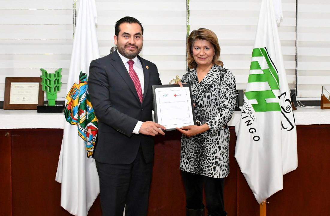 UTH y Cruz Roja suman esfuerzos por la salud de la comunidad