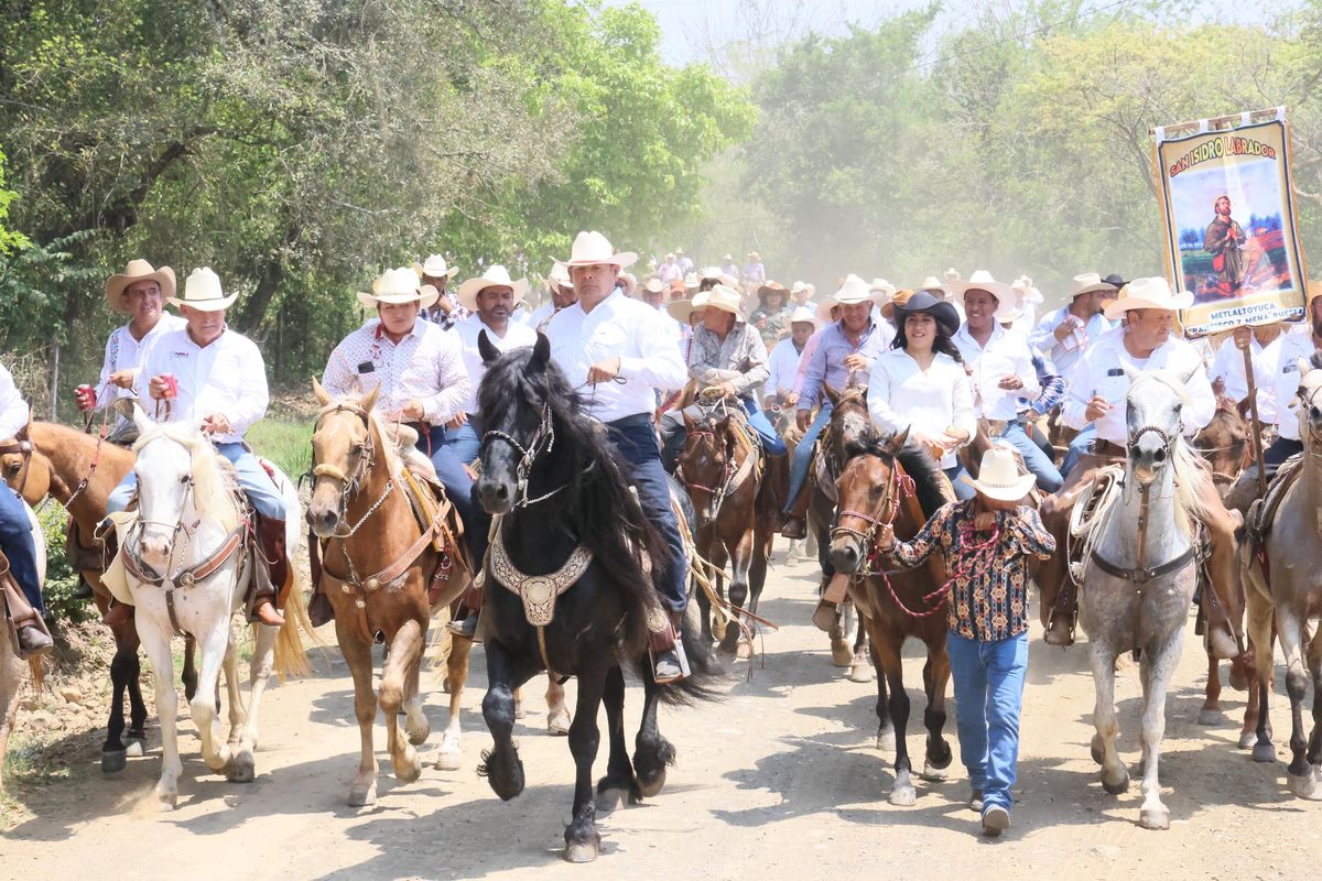 armenta-cabalgata-francisco-z-mena
