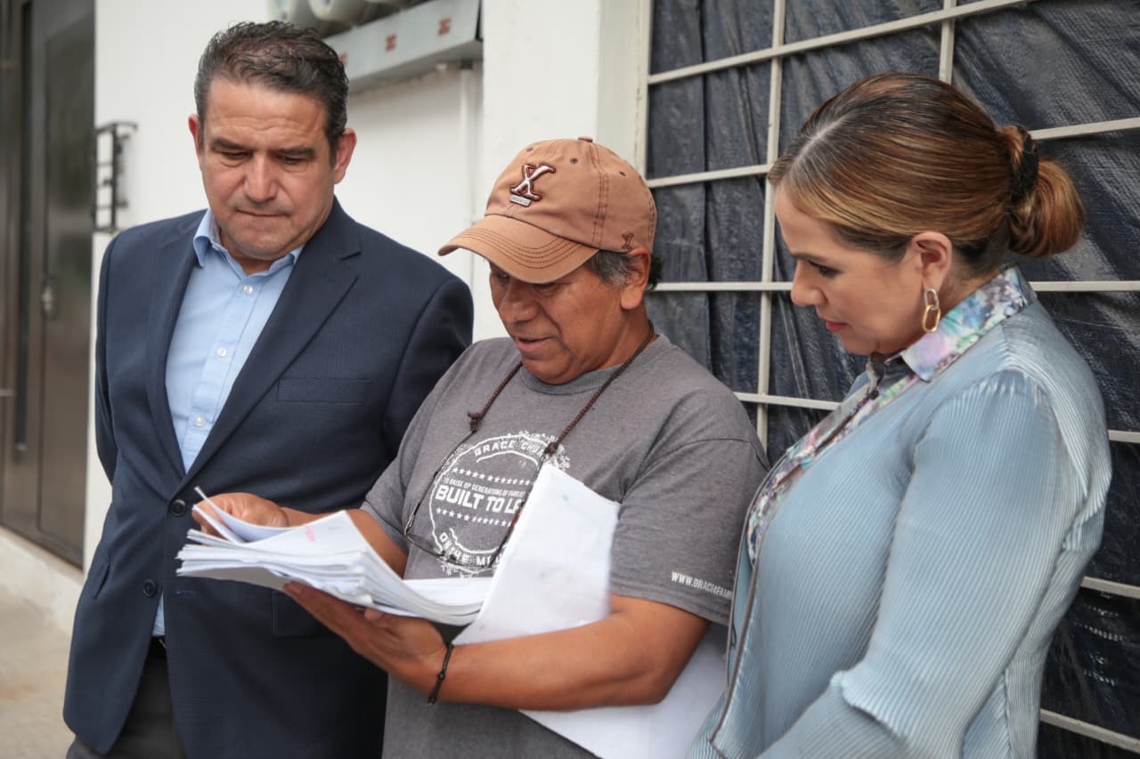 Entrega de botones de alertamiento
