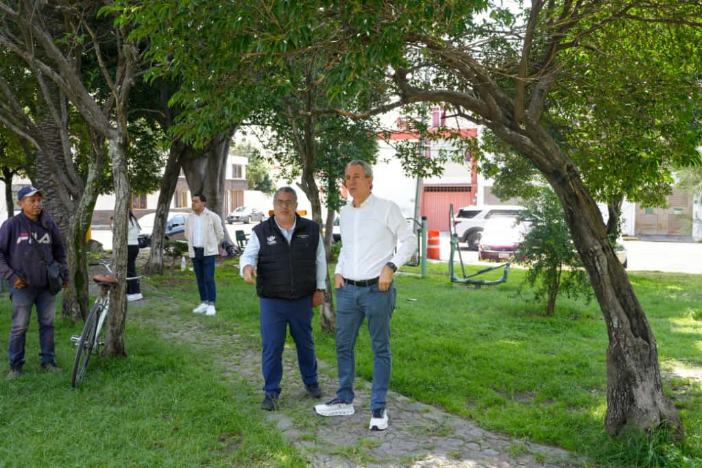 Inspecciona Pepe Chedraui labores de chapeo y rehabilitación en el parque Las Palmas