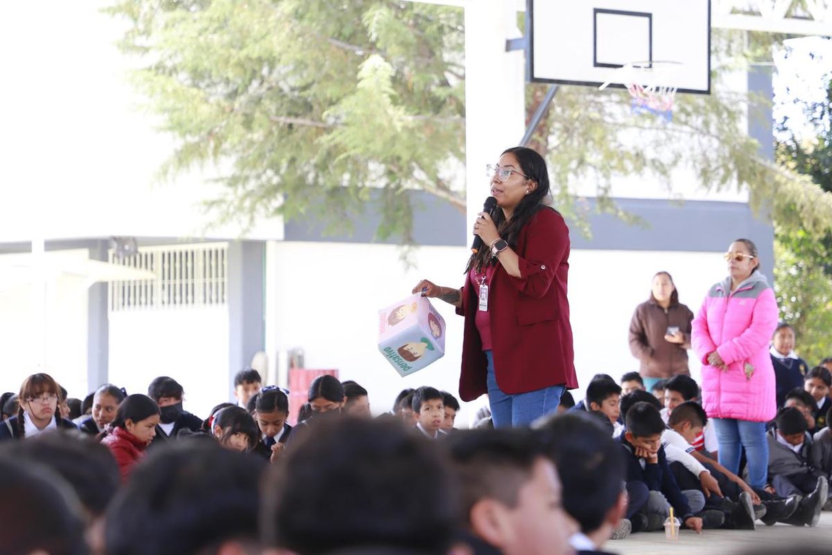 smdif-pue-platica-salud-mental-centro-escolar-canoa