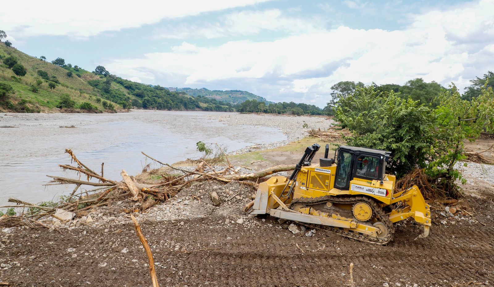 Reapertura de caminos en Pantepec