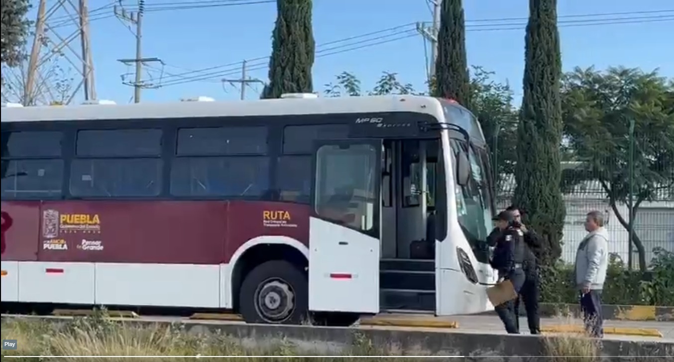 Chofer de RUTA Puebla atropella a joven en San Antonio Abad; segundo caso en menos de una semana