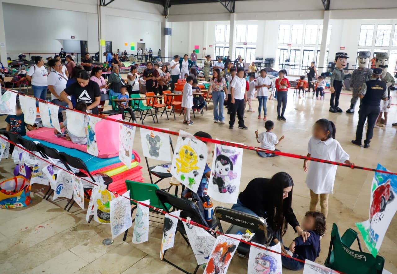 SEDIF lleva alegría a niñas y niños albergados en la Sierra Norte