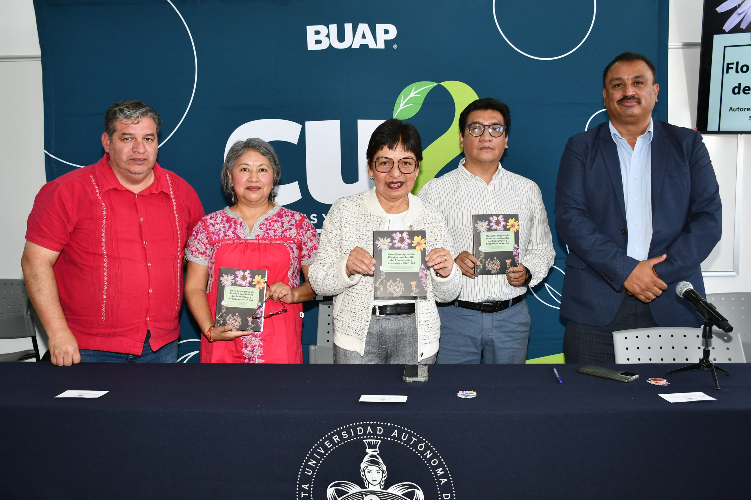 Libro diversidad botánica en CU2